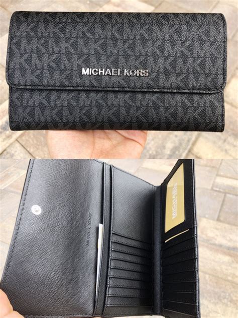 michael kors jet set travel lg trifold|Michael Kors trifold wallet.